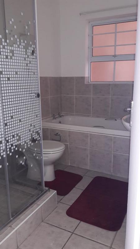 To Let 1 Bedroom Property for Rent in Maitland Western Cape